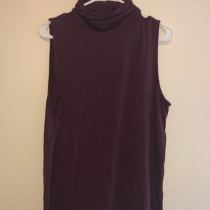 Maroon turtleneck short sleeve tunic
